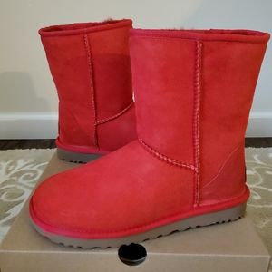 NWB Ugg Women's Classic Sort II Boots Size 8 Red